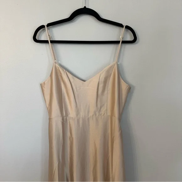 Show Me Your MuMu Women's Faith Maxi Dress in Champagne Luxe Satin Size L  NWOT - coffeafoods.com